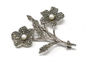 A Great Vintage Sterling Silver 925 Pearl & Marcasite Flower Brooch 25922