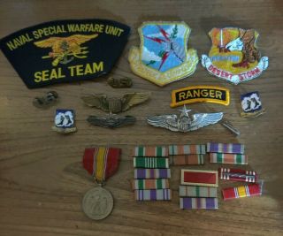 Vintage Military Pins,  Patches,  Ribbons,  Medal - Korean War & Later