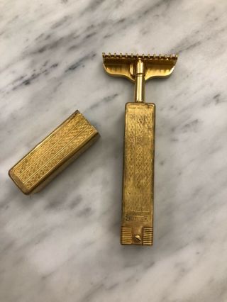 Vintage Schick Folding Travel Razor With Injector For Blade And Cap