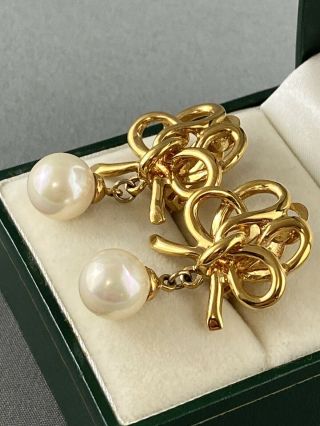 Vintage Nina Ricci Gold Tone Bow Pearl Dangle Earrings Sweetheart Statement 3