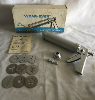 Vintage Wear Ever 3365 Cookie Press Gun Pastry Decorator,  Recipe,  9 Disk,  3 Tip