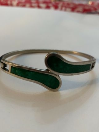 Vintage Taxco Mexico Sterling Silver Green Enamel Inlaid Clamper Bangle Bracelet