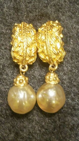Vintage Signed Norma Jean Faux Pearl Clip On Earrings Gold Tone