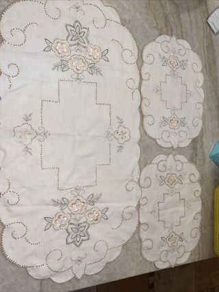 Vintage Linens Hand Embroidered Table Runner Set Dresser Scarf Tablecloth