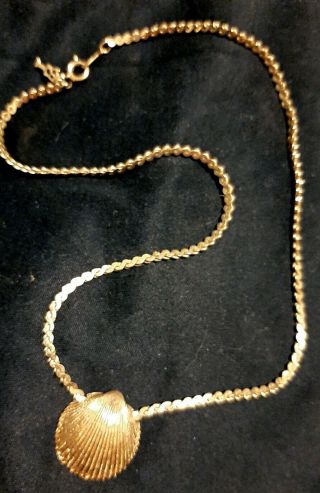 Crown Trifari Shell Necklace Gold Tone Clam Sea Shell 18” Vintage Nautical