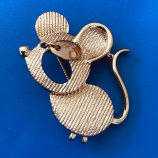 Vintage Signed Sarah Coventry “squeaky” Gold Tone Mouse Brooch Pin Jewelry