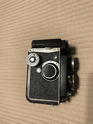 Vintage Yashica LM TLR Twin Lens Reflex Film Camera 3