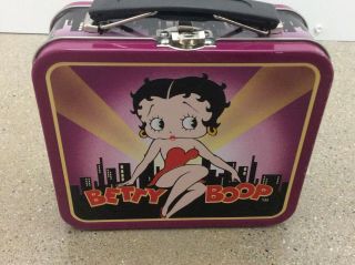 Vintage Betty Boop Collectible Metal Lunch Box W/handle Betty On The City 1997