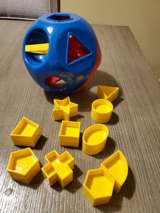 Vintage Tupperware Shape - O - Ball Toy Sorter Complete With All 10 Shapes.  Red/blue