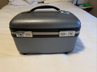 Vintage American Tourister Train Case Make - Up W/tray & Mirror Cosmetic Luggage
