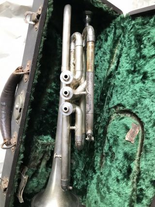 Trumpet Vintage American Standard,  by HN White With Case 3