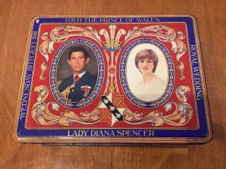 Vintage Lady Diana And The Prince Of Wales Heraldic Biscuit Assortment Tin 671