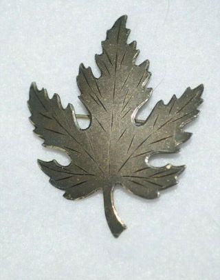Dcj Vintage Canadian Maple Leaf Sterling Vermeil Pin Brooch Signed Dcj