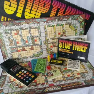 Vintage 1979 Stop Thief Electronic Cops And Robbers Board Game Parker Bro