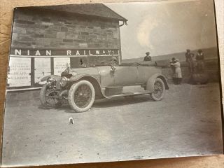 Vintage 1930s Photo Of Large Open Top Car W/ Aa Badge At Caledonian Rail Station