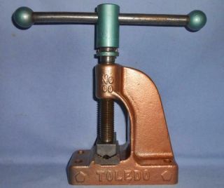 Vintage Toledo No.  00 Pipe Vise Clamp Well Digger Tool Usa Smooth