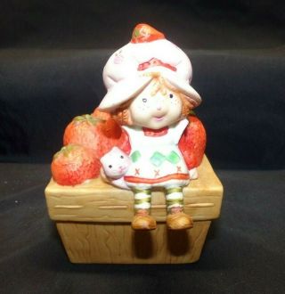Vintage Strawberry Shortcake Porcelain Hand Painted Trinket Box