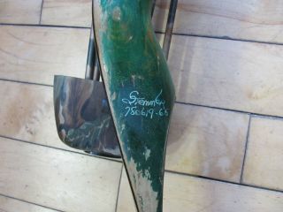 Vintage Stemmler Compound Bow W/ 6 Easton Aluminum Arrows.