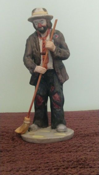 Emmett Kelly Flambro Hobo Clown Sweeping With Broom Figurine Vintage,  Exc.  Cond.