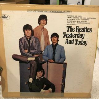 The Beatles " Yesterday And Today " Vintage (1971) Vinyl Record,  St2553