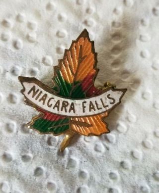 Vintage Niagara Falls Maple Leaf Lapel Pin