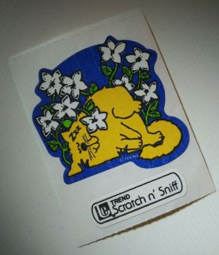 Vintage 80s Sticker Scratch Sniff Trend Cat Violet Flower Scented