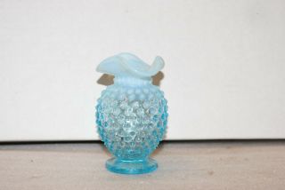 Vintage Fenton Art Glass Blue Hobnail Opalescent Vase Approx 4in Tall.