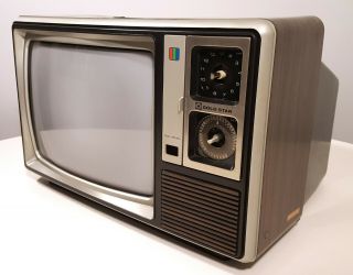 Goldstar Vintage Television Set 1983 13 " Color Tv Missing Parts For Repair