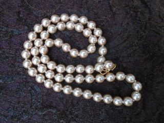 Vintage Cream Colored Joan Rivers Signed Faux Pearl Necklace 28 "