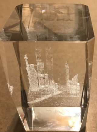 3d Laser Etched Glass York City Skyline Twin Towers Paperweight 2” X 3”