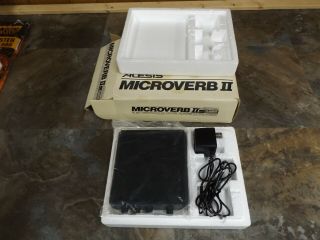 Alesis Microverb Ii Vintage Digital Stereo Reverb - 894282 With Power Plug & Box