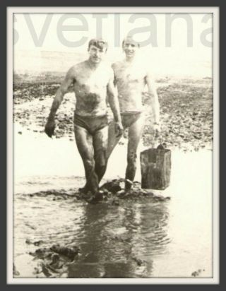 Mud Bath Beach Handsome Shirtless Men Trunks Muscle Bulge Gay Int Vintage Photo