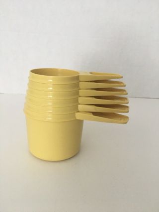Vintage Tupperware Measuring Cups Complete Set Harvest Gold Yellow
