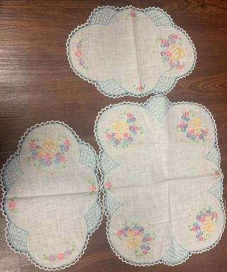 Vintage Hand Embroidered Flower Basket Table Linens