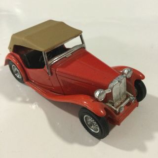 VINTAGE MATCHBOX MODELS YESTERYEAR Y8 RED 1945 MG 7C CONVERTIBLE 1:43 MOY 2