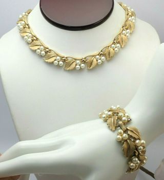 Vintage Trifari Faux Pearl Brushed Gold Tone Leaf With Vein Necklace Bracelet