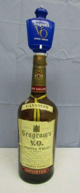 1962 Vintage Large 25 " Seagrams V.  O.  Canadian Whisky Glass 1 Gallon Bottle,  Sta