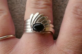 Vtg.  Contemporary Southwest Sterling & Black Onyx Ring - Size 8 / 8.  2 Grams