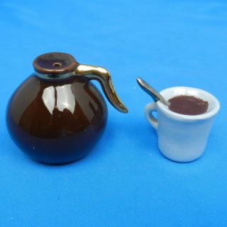 Arcadia Ceramics COFFEE POT & MUG Vintage Miniature Salt & Pepper Shakers 3