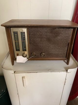 Vintage Zenith Am/fm Tube Type Table Radio Model N731.