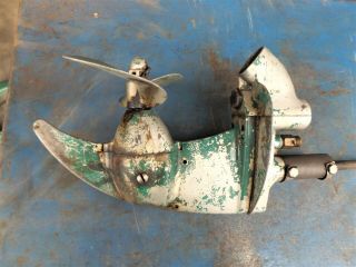 1941 - 42 Vintage Omc Sea King 3.  3 Hp Outboard Motor 8823a Lower Unit Gearcase