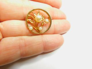 Off White Faux Pearl Gold Tone Open Work Metal Flower Circle Brooch Vintage