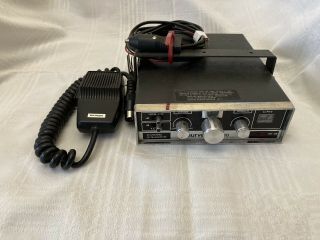 Vintage 1970’s SURVEYOR 2400 23 Ch.  CB Transceiver Radio w/ Microphone & Cables 2
