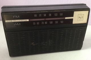 Vintage Rca Transistor Radio Rgm29e Am/fm Battery Operated Compact Nine 9