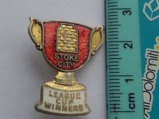 Stoke City Fc Rare Vintage 1971 - 72 League Cup Winners Badge And Key Ring