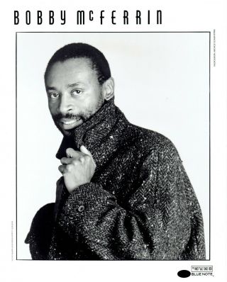 1986 Vintage Photo Singer Bobby Mcferrin Posing For Blue Note Records Label