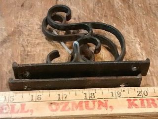 1 Small Vintage Antique Cast Iron Shelf Brackets Braces