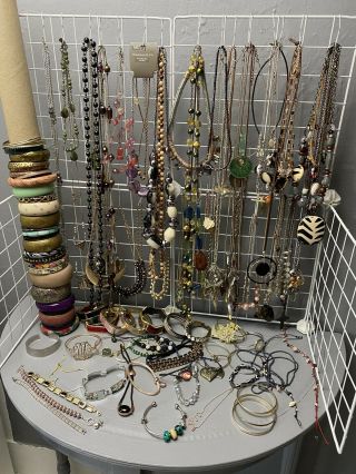 Joblot 100 Items Of Vintage Costume Jewellery Bundle Necklaces Bracelets Modern