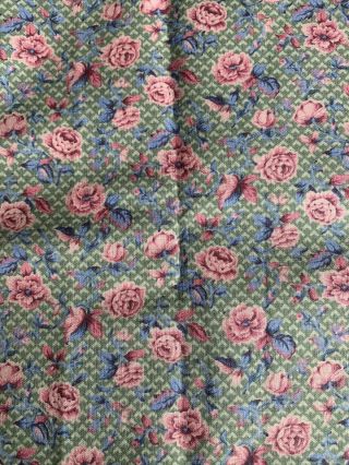 23” Vintage Peter Pan Fabric Calico Floral Quilt Fabric (305v)