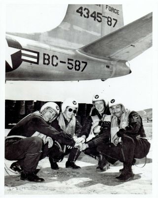1953 Vintage Photo Korean War Us Air Force 17th Bombardment Douglas B - 26 Invader
